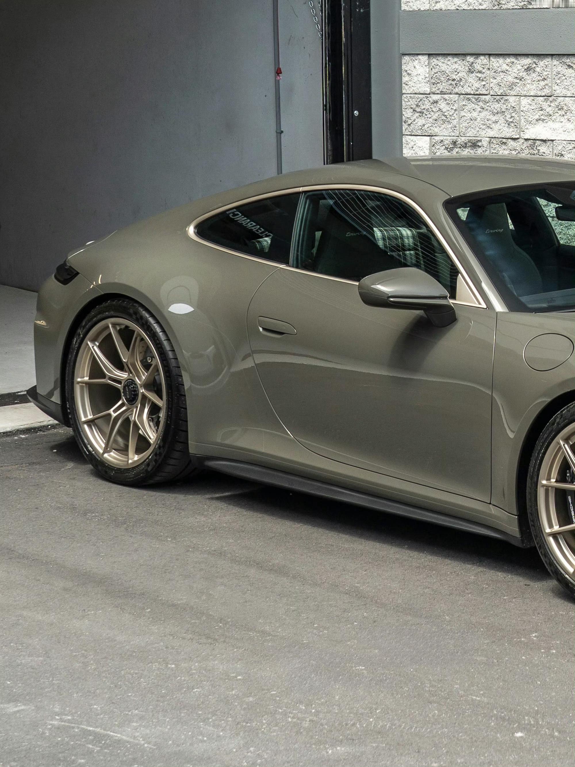 保时捷 911 GT3 Touring 