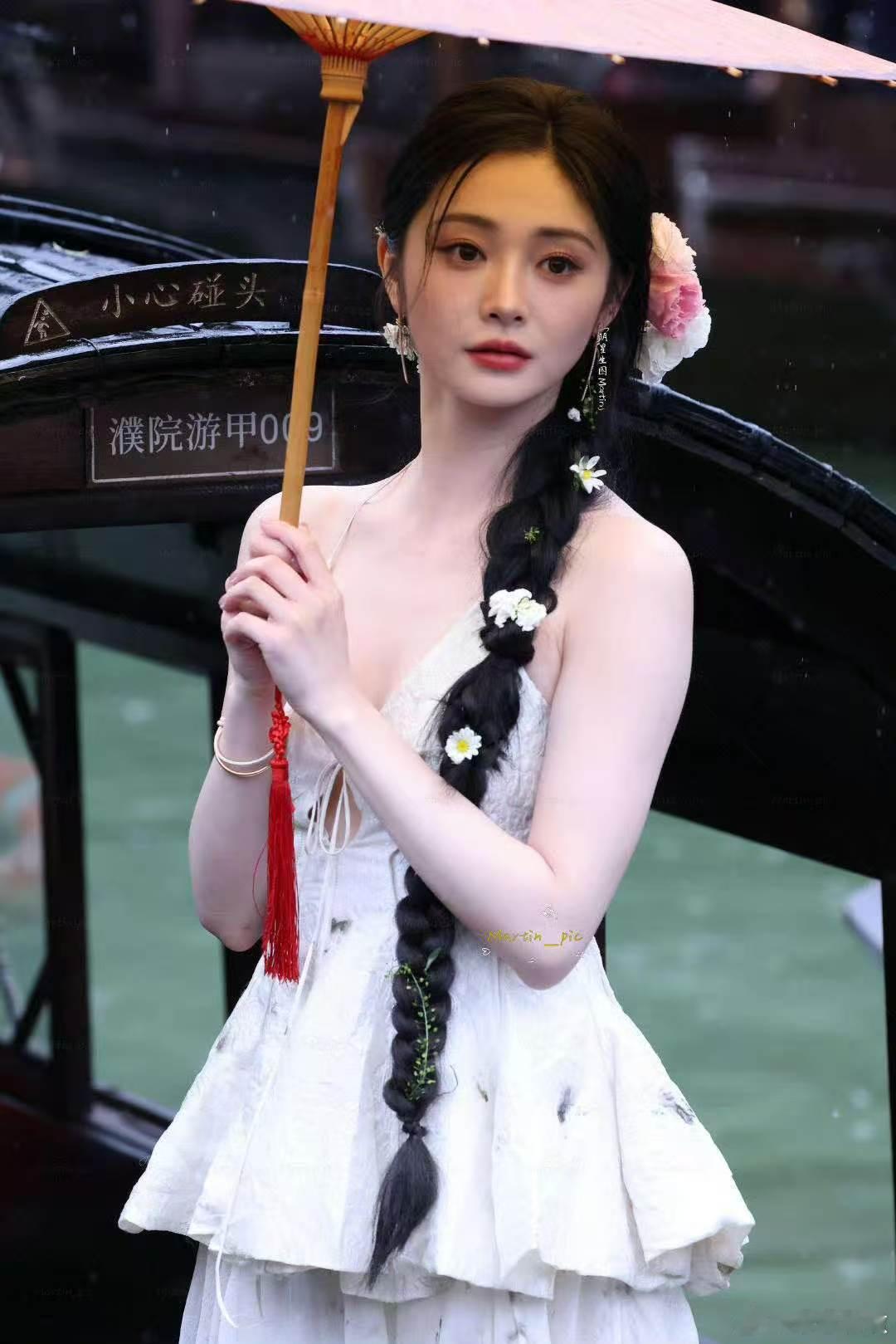 周洁琼去各大剧刷脸的题海战术 为了能够沉淀出自己的好演技，其实周洁琼去各大剧刷脸