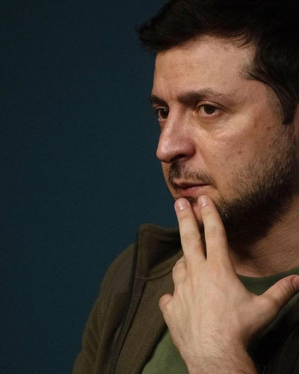 泽连斯基新年致辞既讲了真话又讲了假话，但他讲什么都不算了

新华社12月31日消