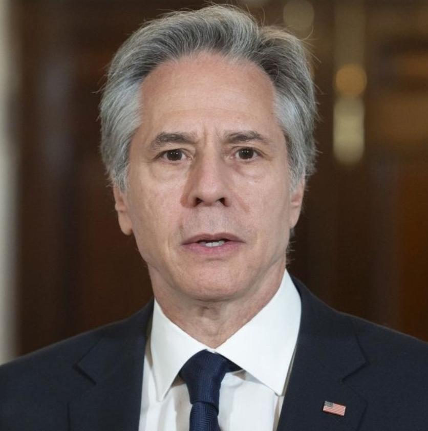 前国务卿布林肯显得非常无奈，他批评特朗普政府是要执意建立的一个“三极世界”，由美