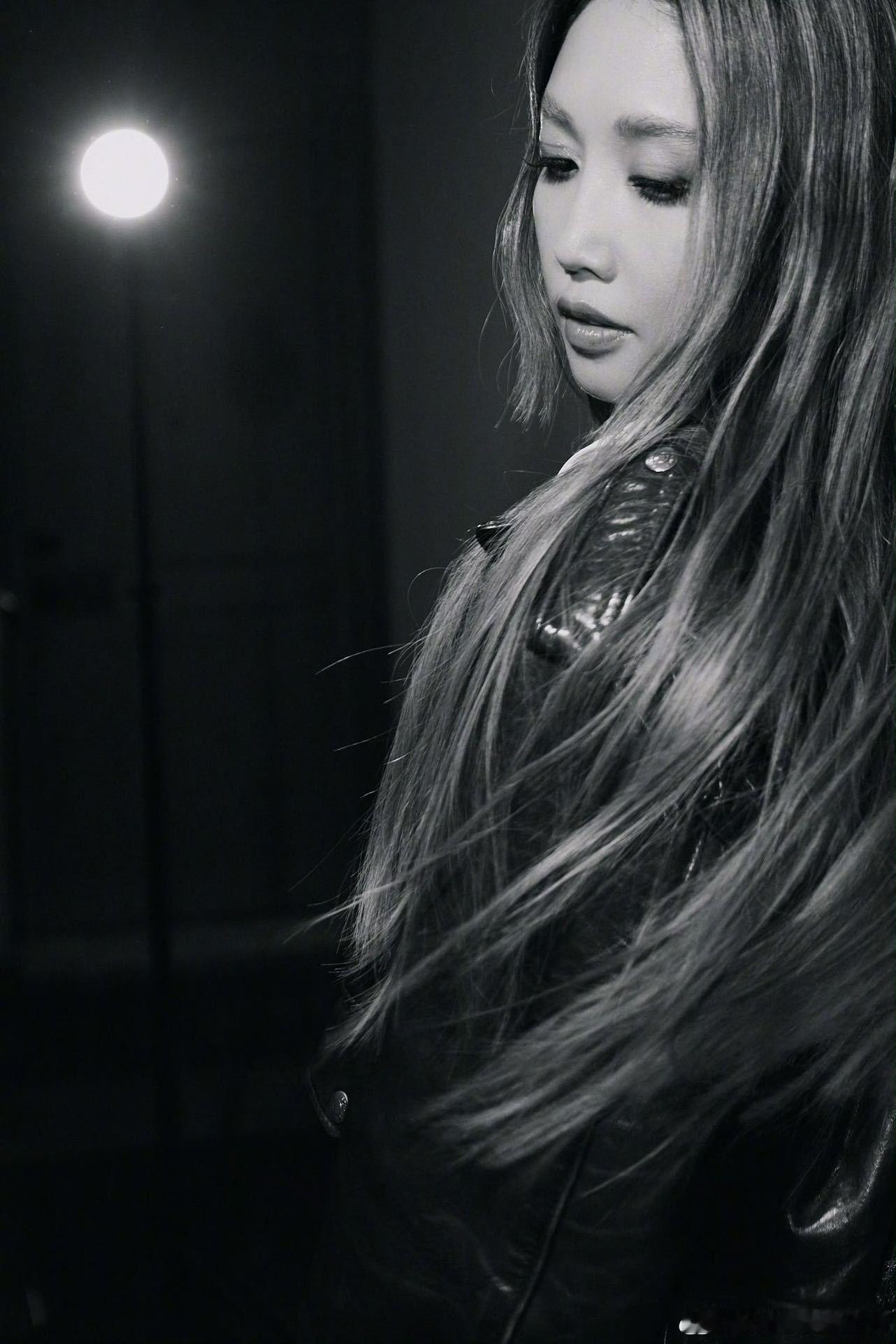 ALin声生不息唱了月光爱人谁能想到ALin在《声生不息华流季》唱《月光爱人》能