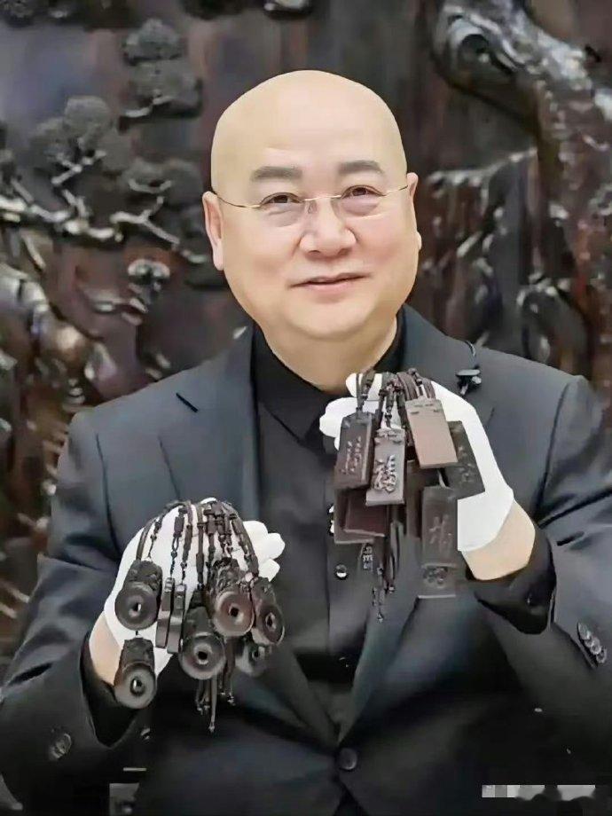 实在是理解不了迟重瑞也不缺钱啊，干嘛也去直播带货呢？  