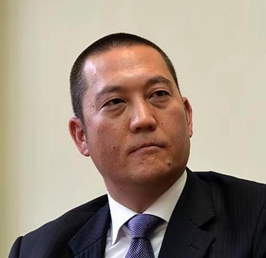 谁能想到，在台湾省桃园市慈湖“悬空”停放了整整51年的两口实木铜棺，竟在4月12