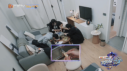 曹恩齐起身不是抱歉是已有答案 曹恩齐起身的那一刻，我就知道他肯定有头绪了果然一回