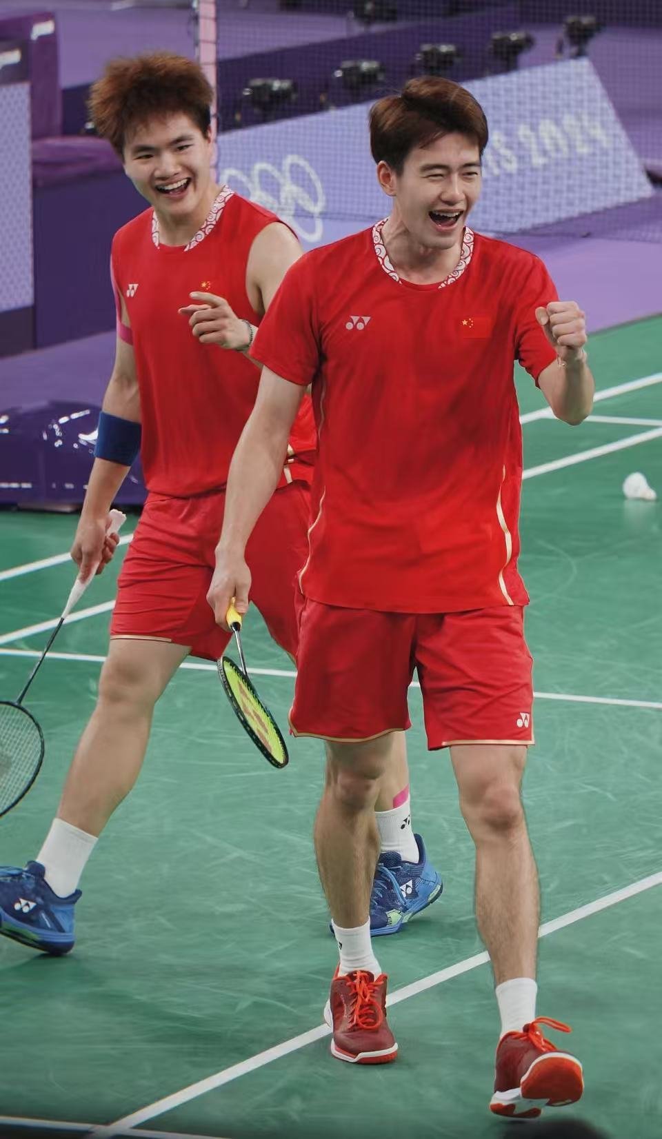 保护我方新娘黄雅琼！面对队友“穿裙子当伴娘”的豪言壮语，雅琼姐：达咩！婉拒了哈！