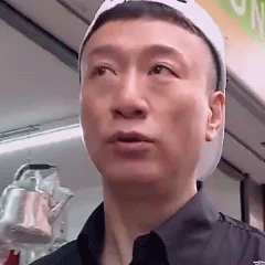 长口腔溃疡就溃疡，不是，干嘛牙疼啊牙疼不是病，疼起来要人命，烦烦的 