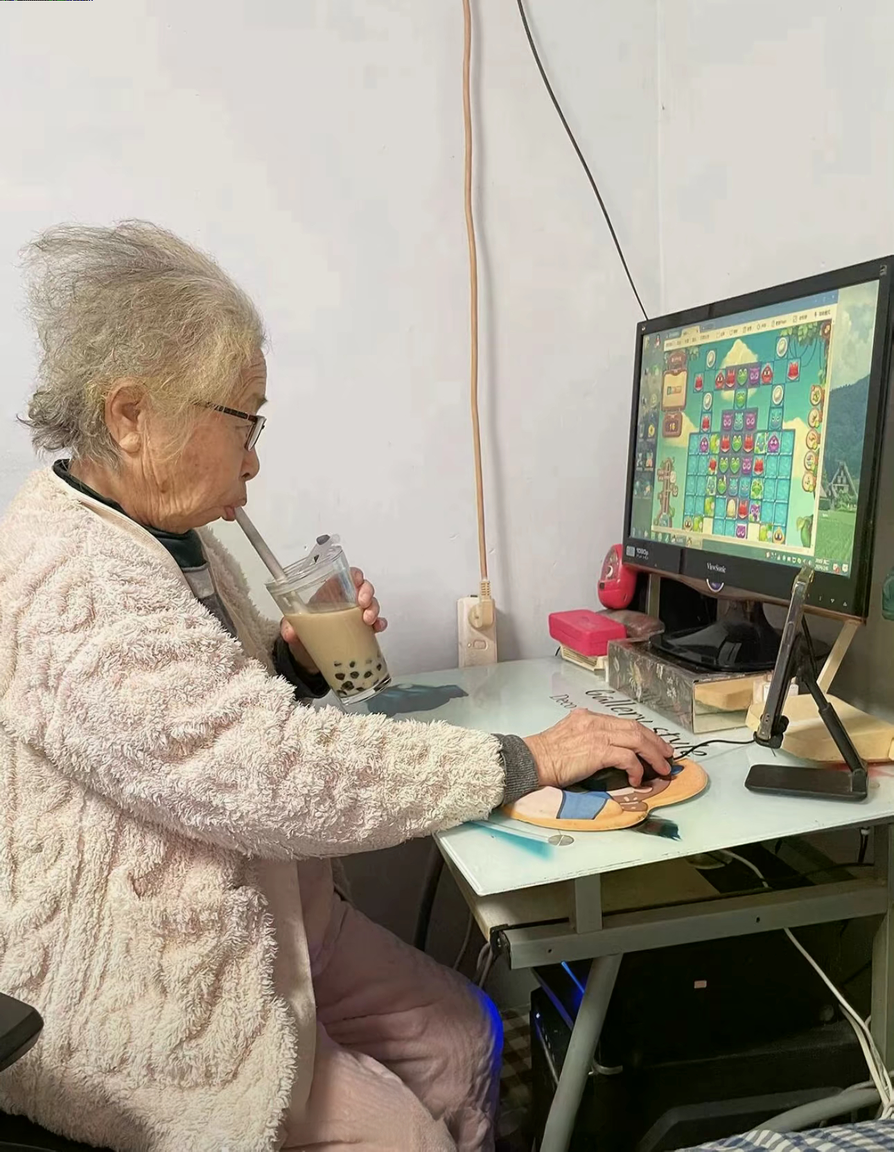 当代女性老了后的生活 