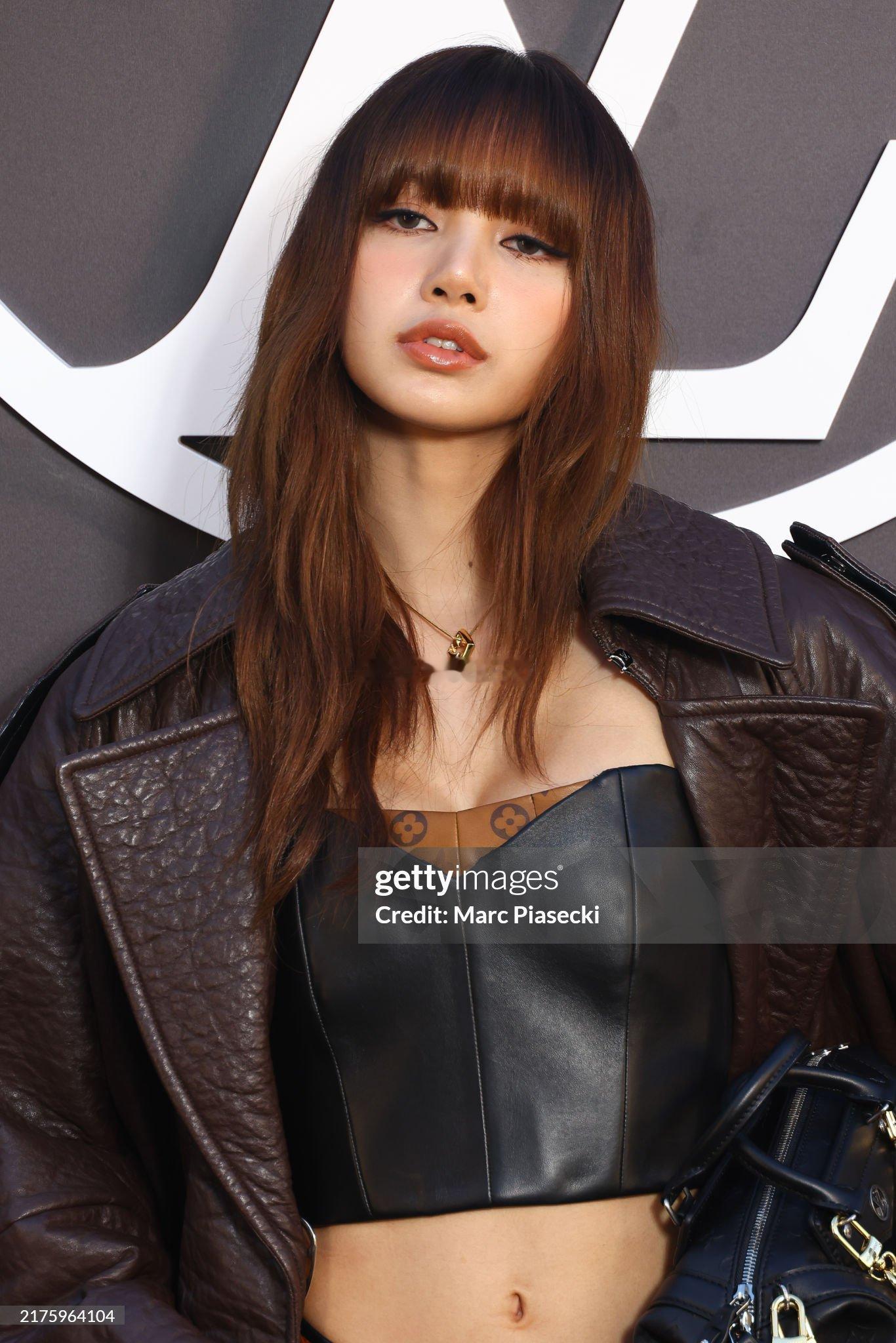 #Lisa秀场状态#时间都去哪儿了🥺🥺 ​​​