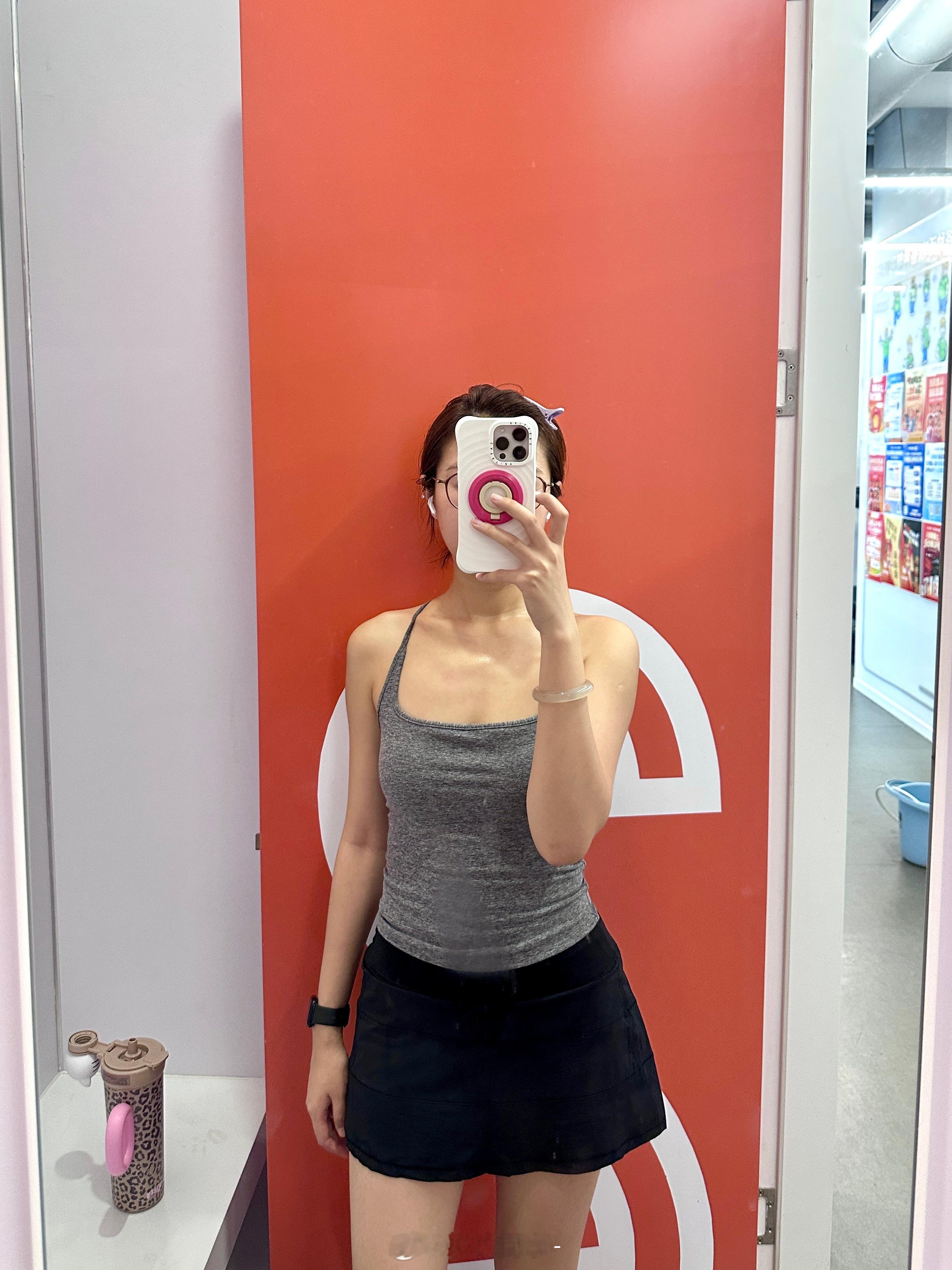 周末愉快～睡醒第一件事就是来健身房