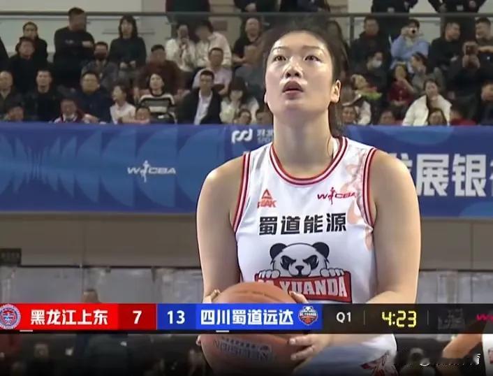 李梦高效率进攻，帮助四川蜀道女篮97:53狂胜黑龙江，拒绝爆冷。
WCBA季后赛