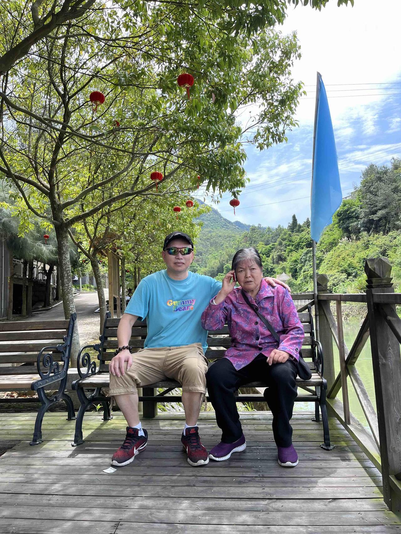 有一种幸福叫做：父母的唠唠叨叨！
…………………………………..
我习惯每天打电