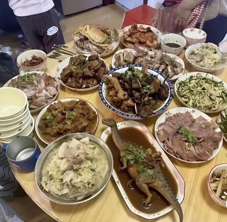 请朋友吃饭，这桌菜档次怎么样？
