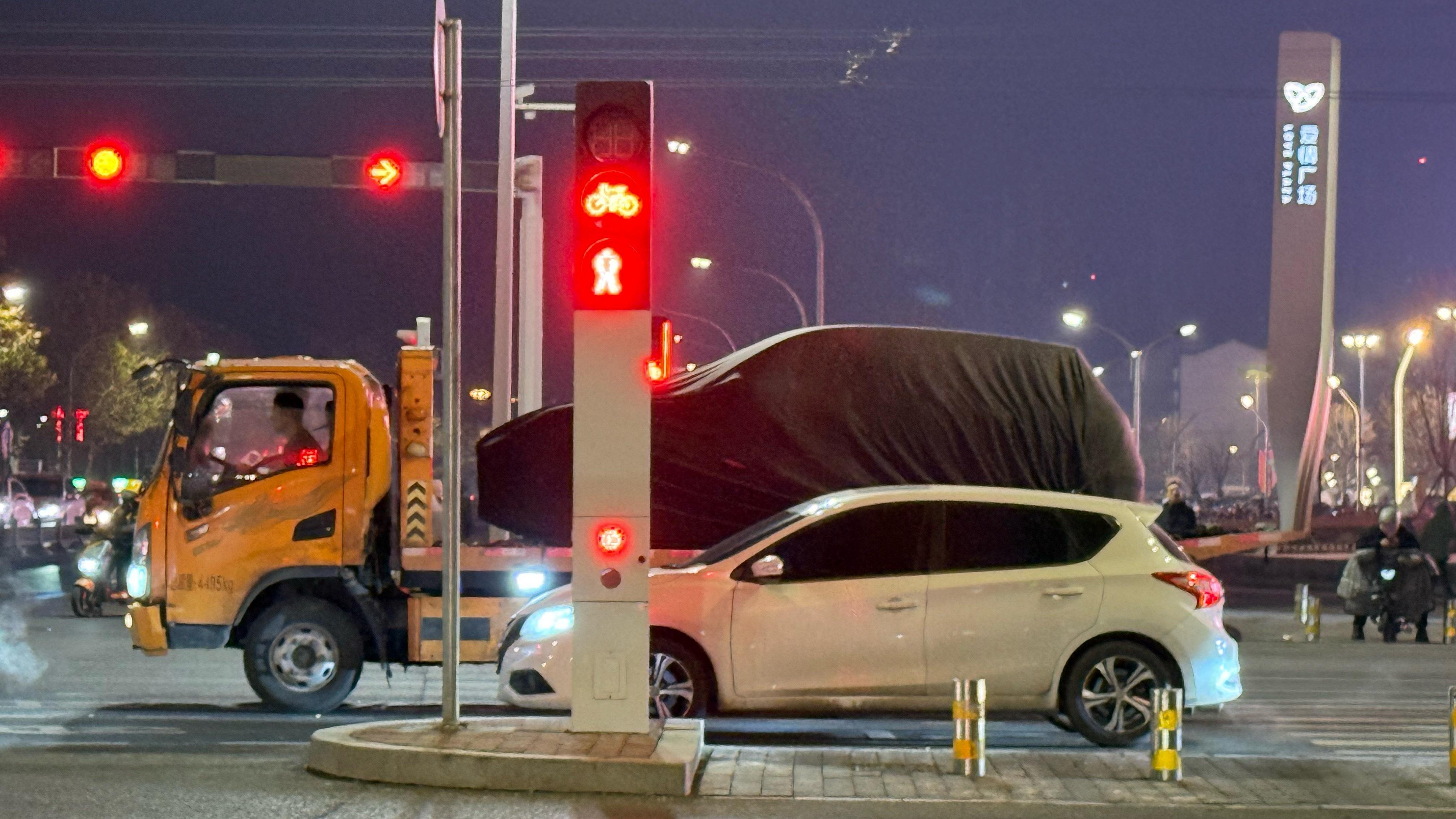 无奖竞猜小提示：他的孪生兄弟今晚上市我与汽车的日常汽车杂谈