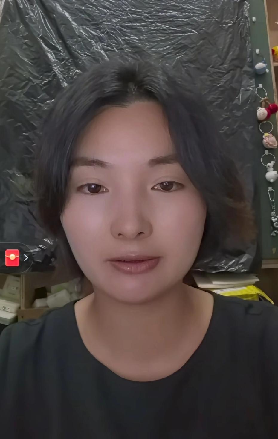 琪琪妈妈比许金花漂亮多了，刘江为什么对许金花言听计从，难道是绿豆配王八，这两人“