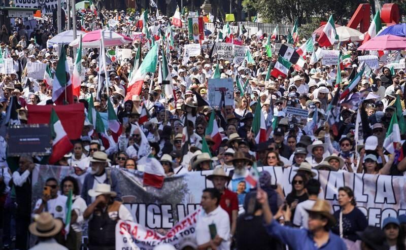 【墨西哥首都反犯罪抗议演变冲突 120人受伤20人被捕】海外新鲜事
当地官员15