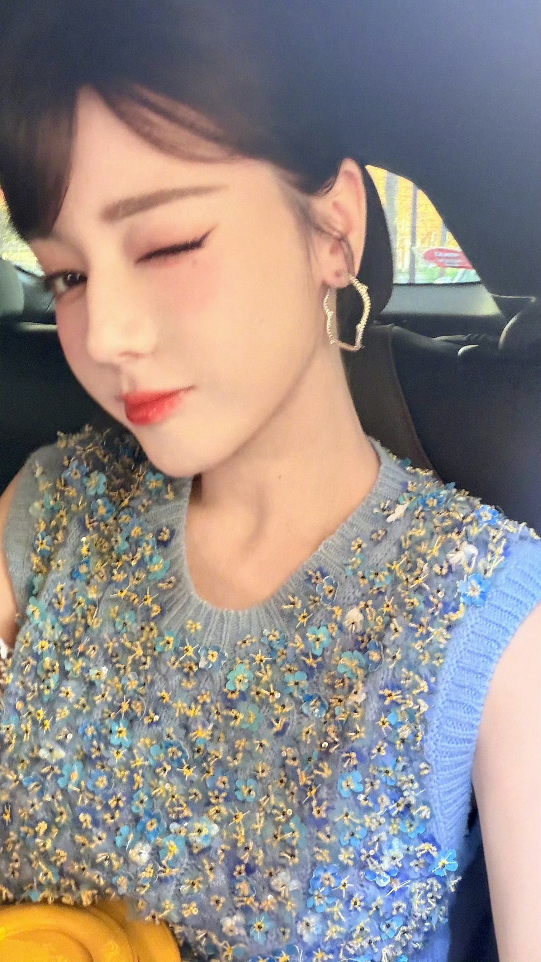 迪丽热巴钰珑 dlrb 迪丽热巴功夫女足 dlrb 迪丽热巴卫蓝“看看这些怀有美