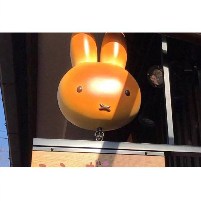 "我们之间唯一的默契是 我不联系你你也不联系我" ​ ​​​