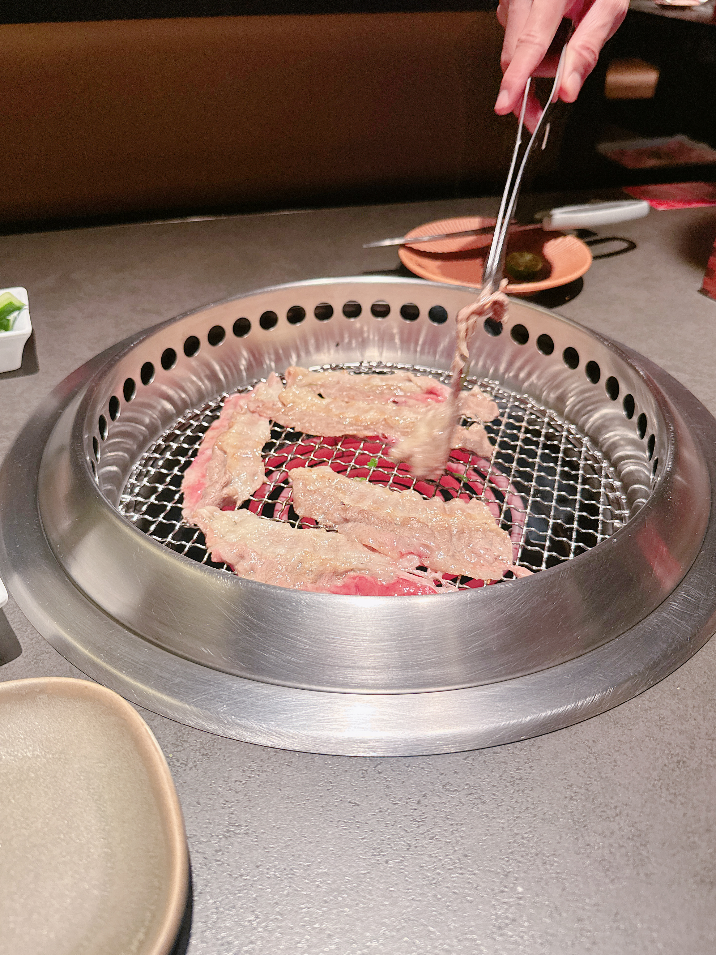 昨天跟我老公约好逛街但是今天下雨他一点都不扫兴、知道我这人计划好了不想改所以告诉