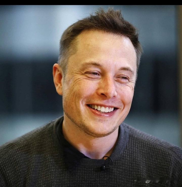 马斯克：别人有罪。
特朗普：有人害我。
世界上最富有的人和美国权利最高的人，关于