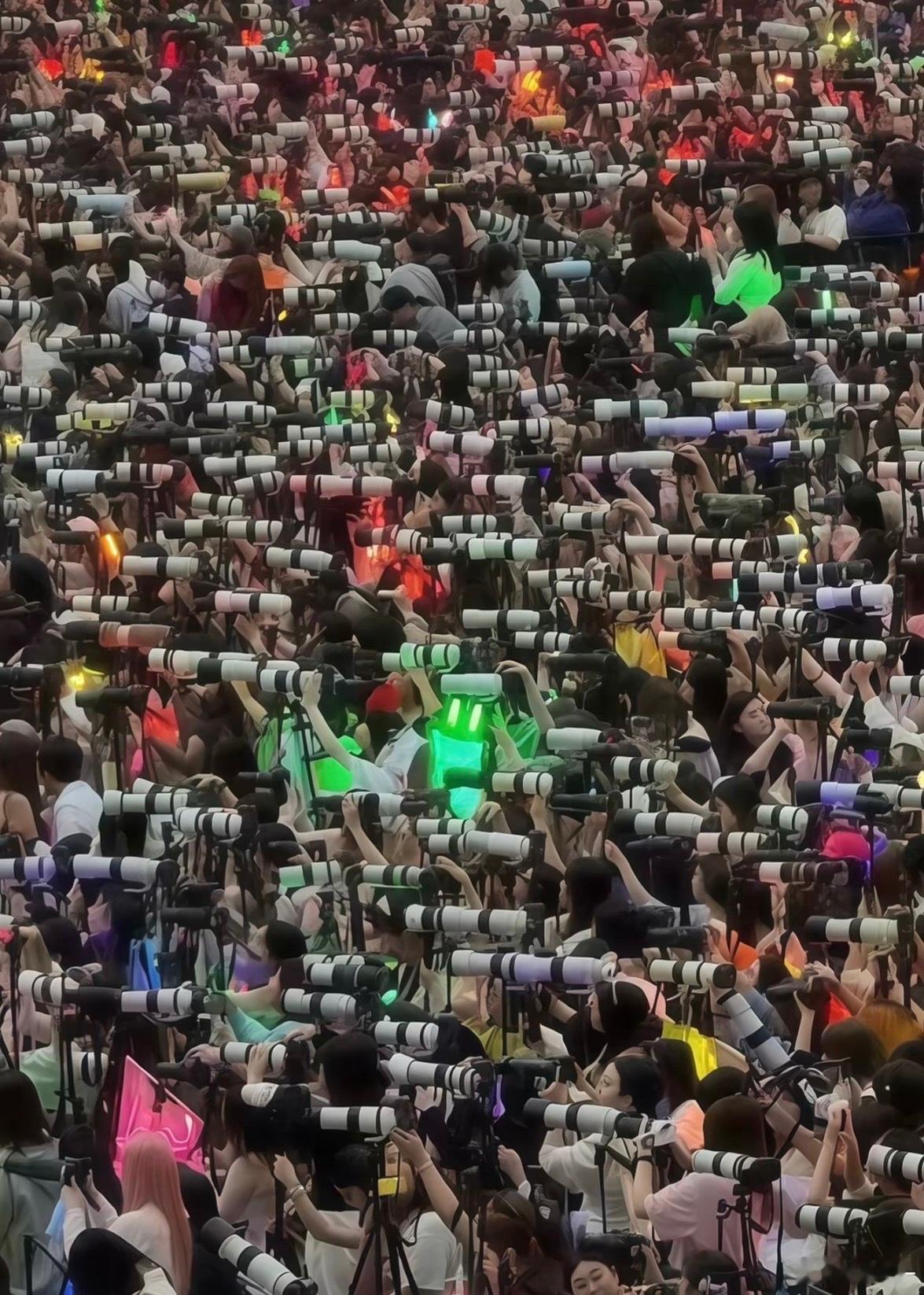 这一排排的大炮都能把时代峰峻买下来了 