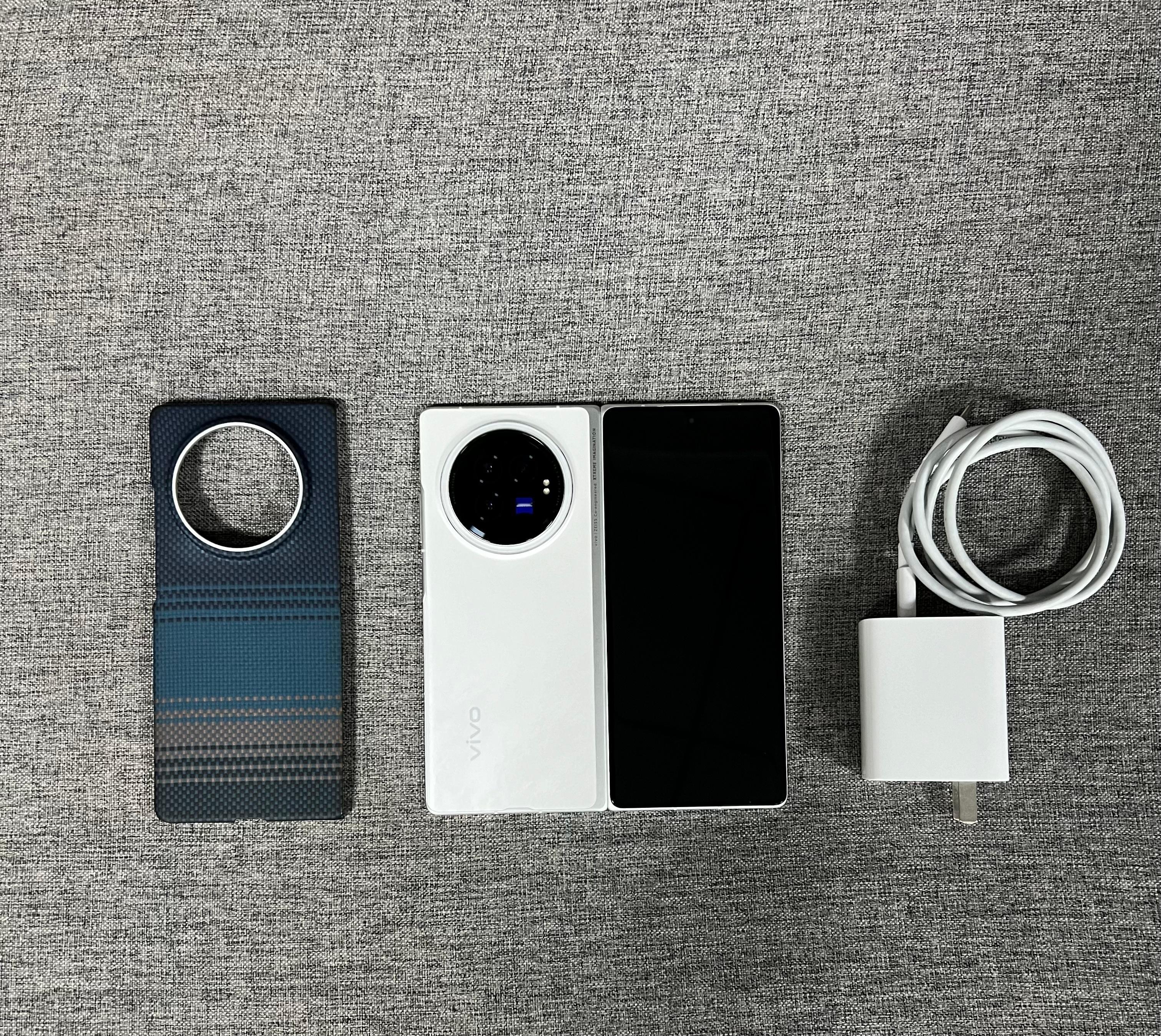 vivo X Fold3 16+512G 轻羽白，99新，电池效率100，带原装