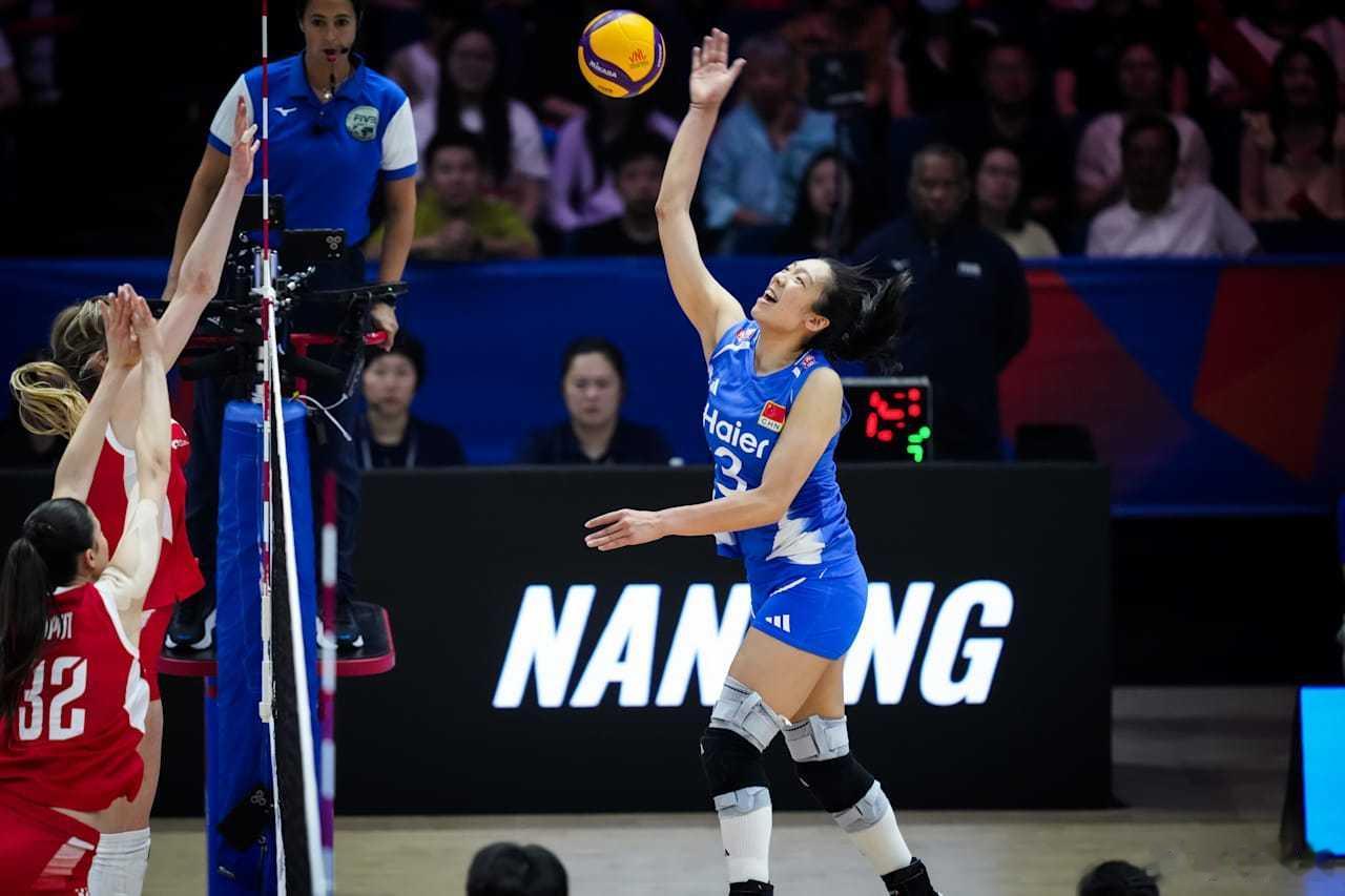 2026年世界女排联赛中国女排vs波兰女排 瓜女这是收视率打法……主打一个你猜不