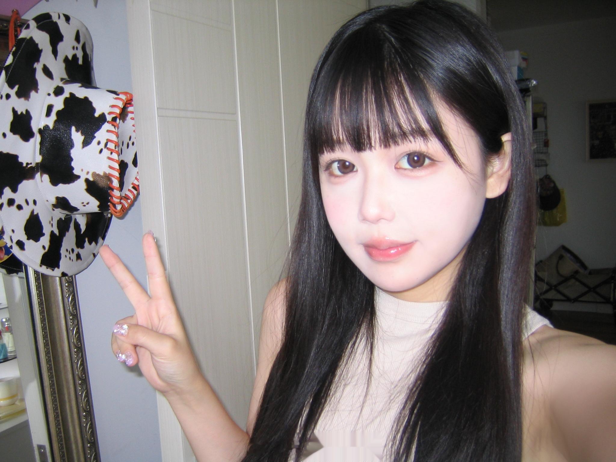 开心或者不开心都要上来和我的朋友们say hi：） ​​​