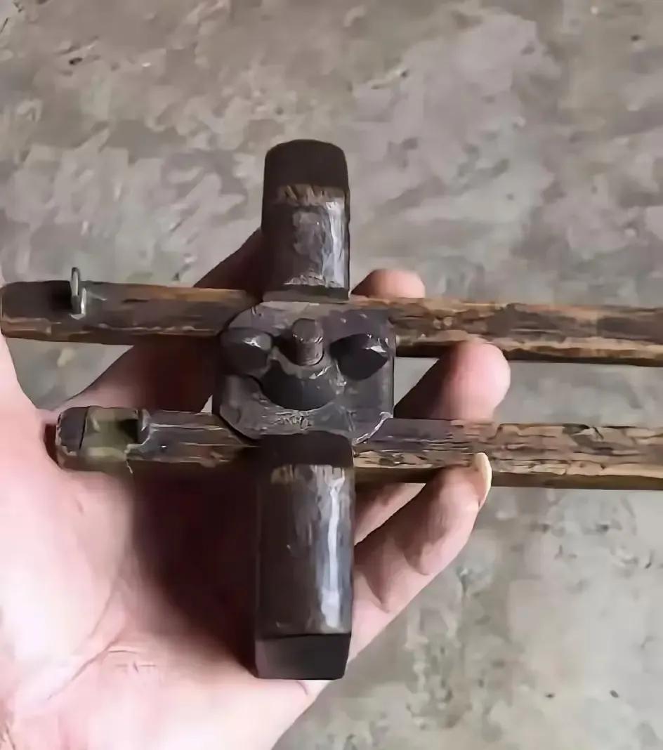 这个物件算是一个老古董了的！用你们家乡话怎么说？有知道的吗！