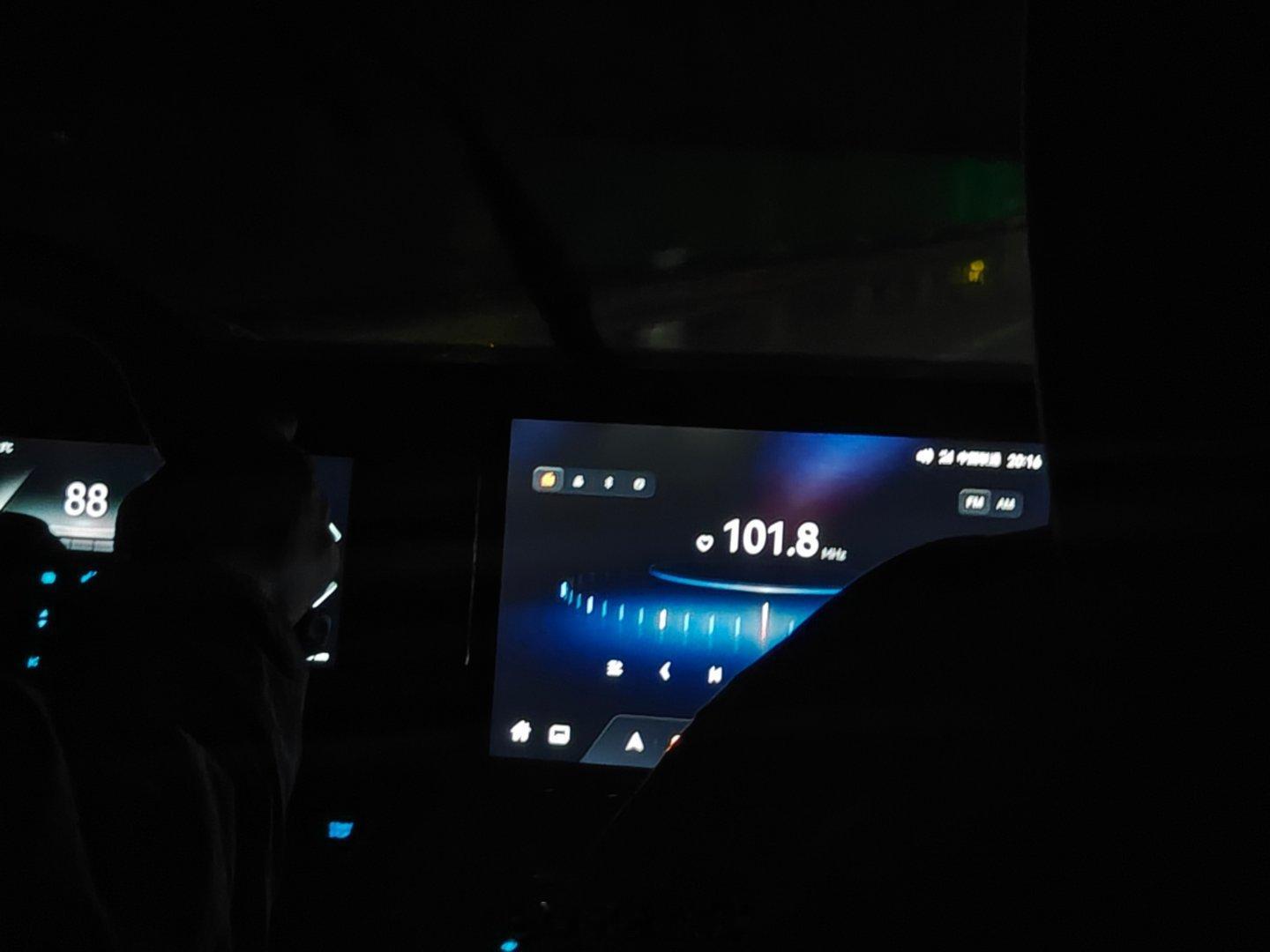 瓢泼大雨出去抢修 