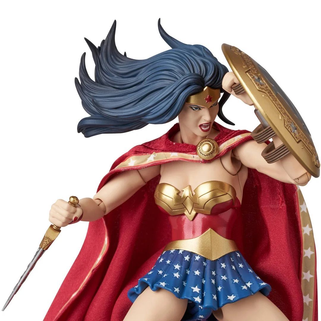 MAFEX 漫画版神奇女侠玩偶公布造型图• 基于漫画《超人：明日之战》，采用 J
