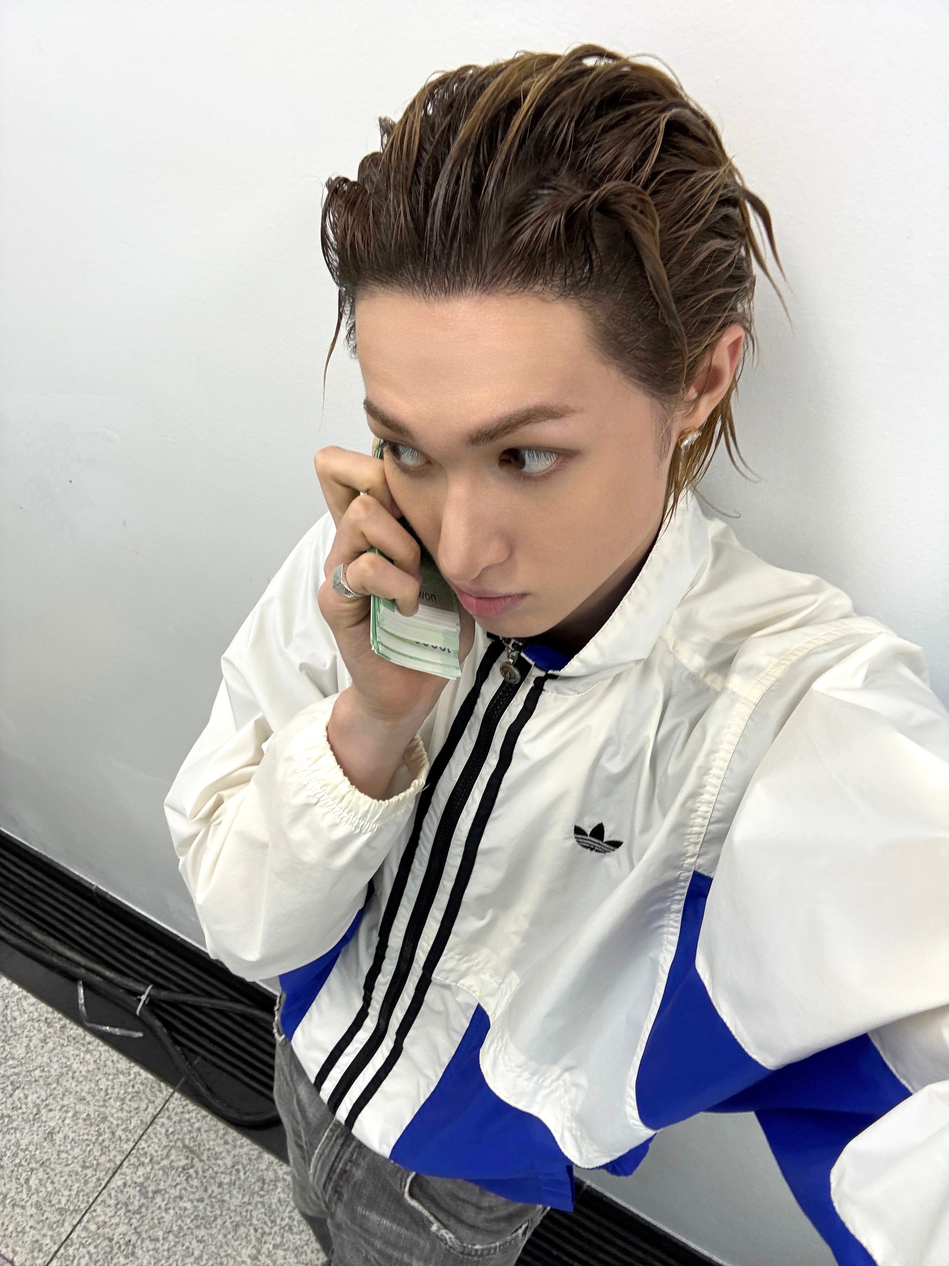 汀，钱入账的声音。 