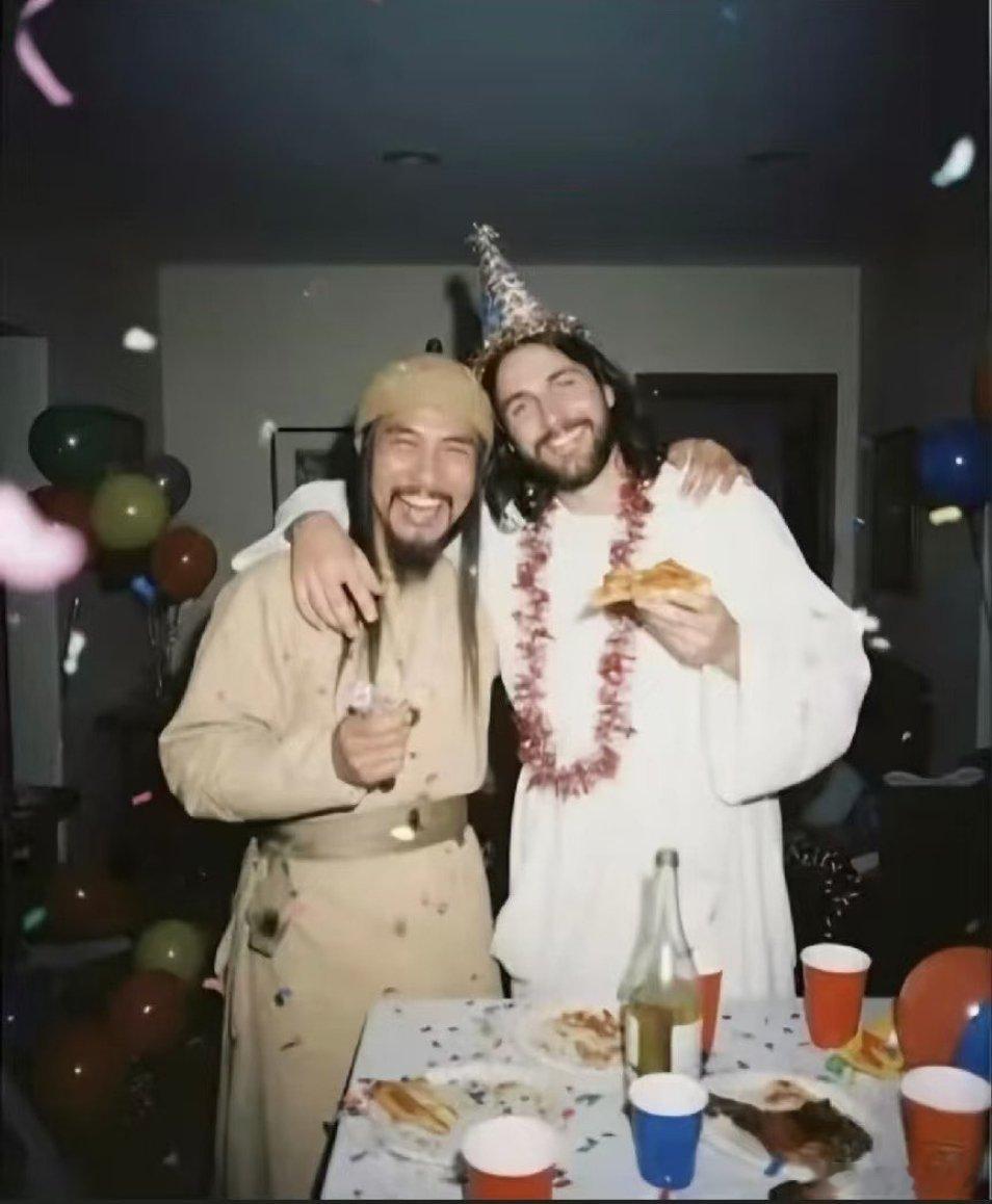 今天快乐 ，大家都在干啥呢 