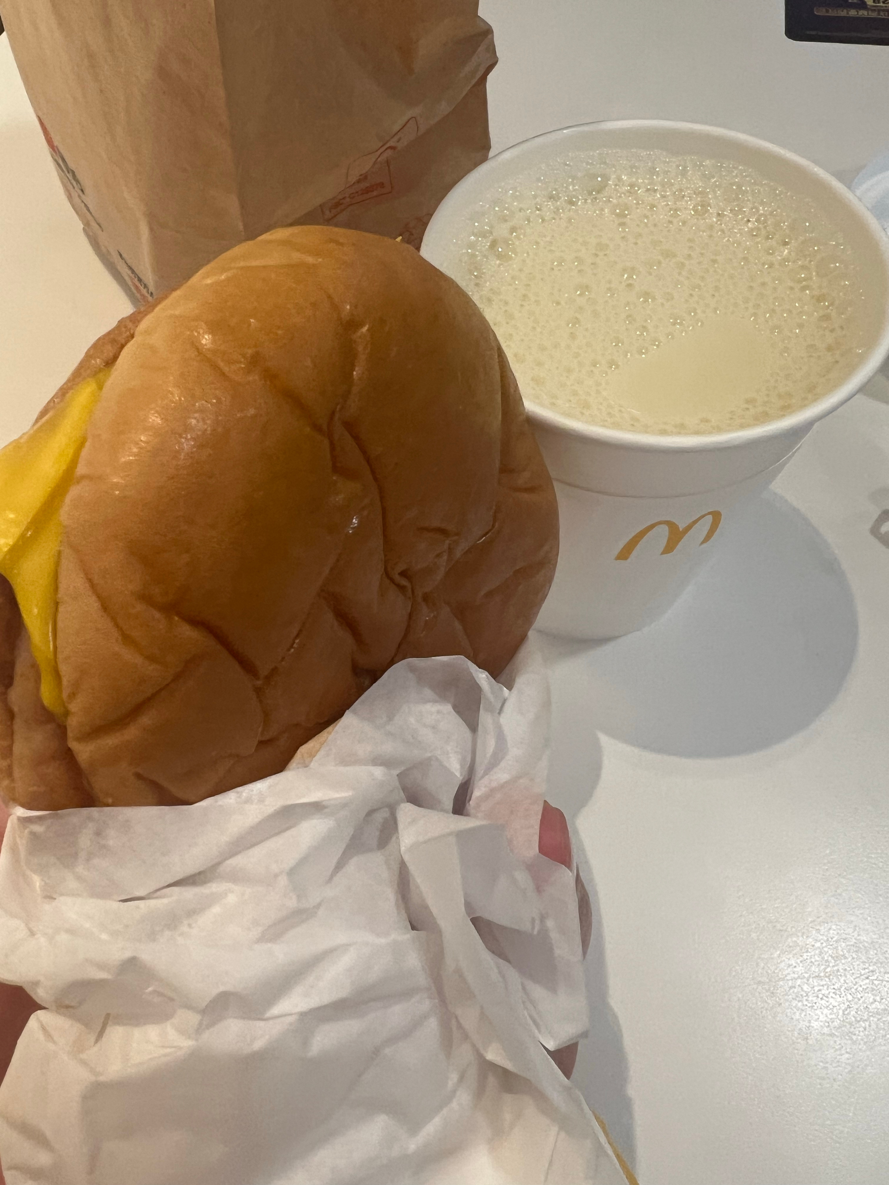 昨天的状态可以用疯狂形容～一天没停微博也没写几个今天早点忙完早点休息吧给生活加点