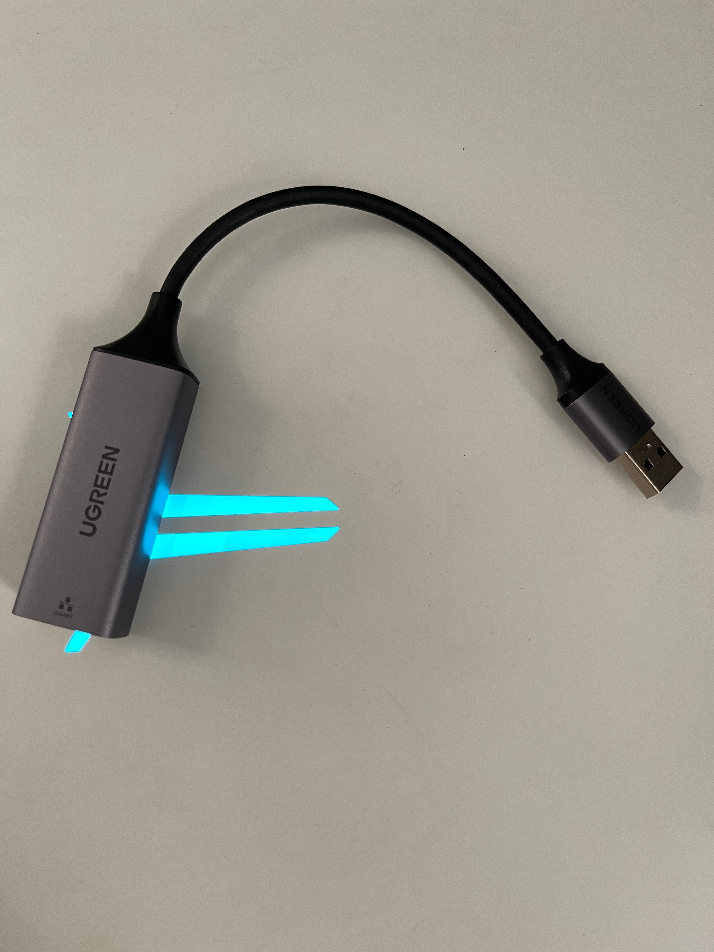 我的台式机网口有点问题，有时候容易接触不良。在东哥那里买了一个USB-A转RJ4