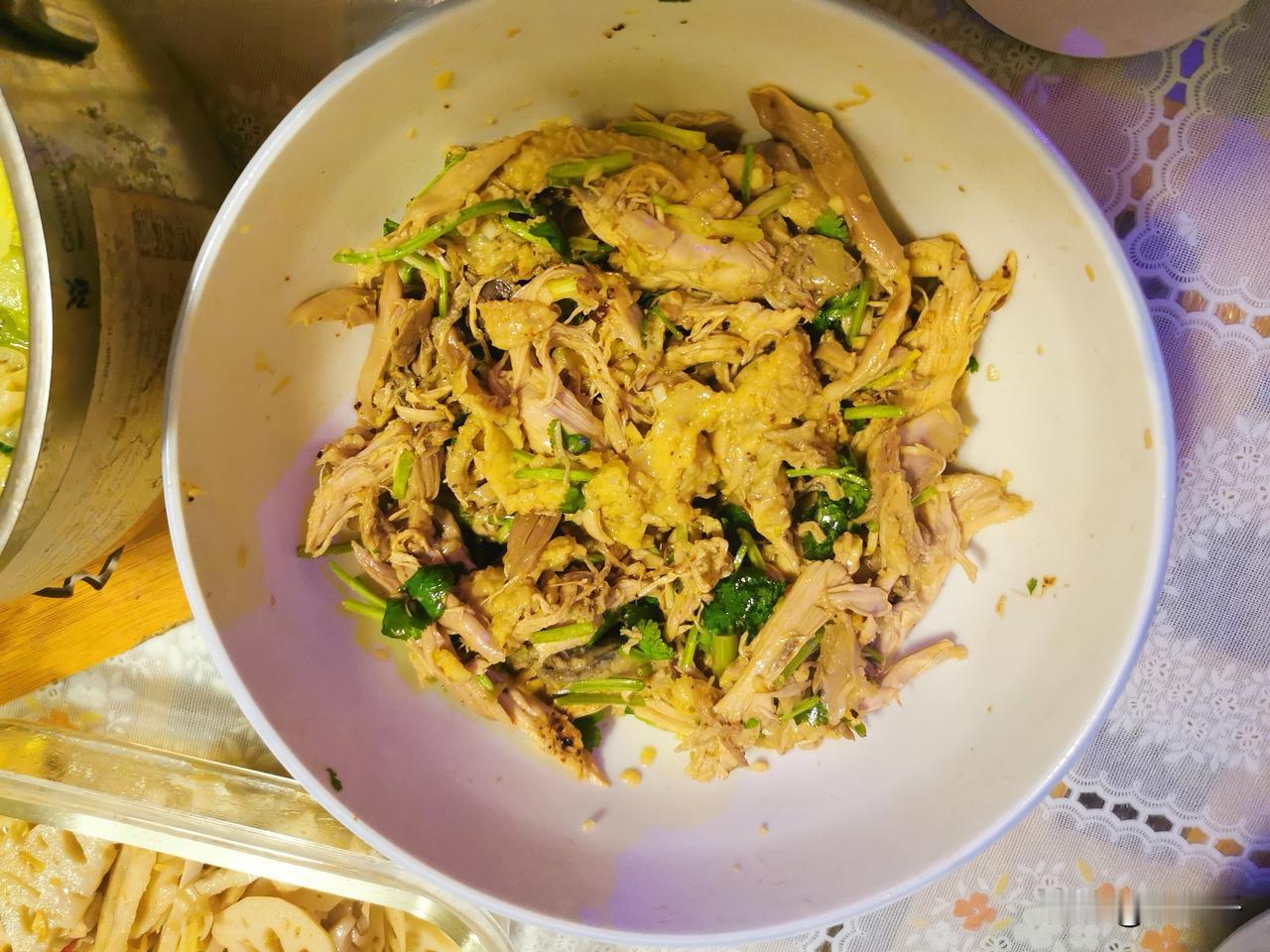 作为我家厨子，我做饭的态度是：既认真又瞎胡闹。

我的意思是，我并不是有时候认真