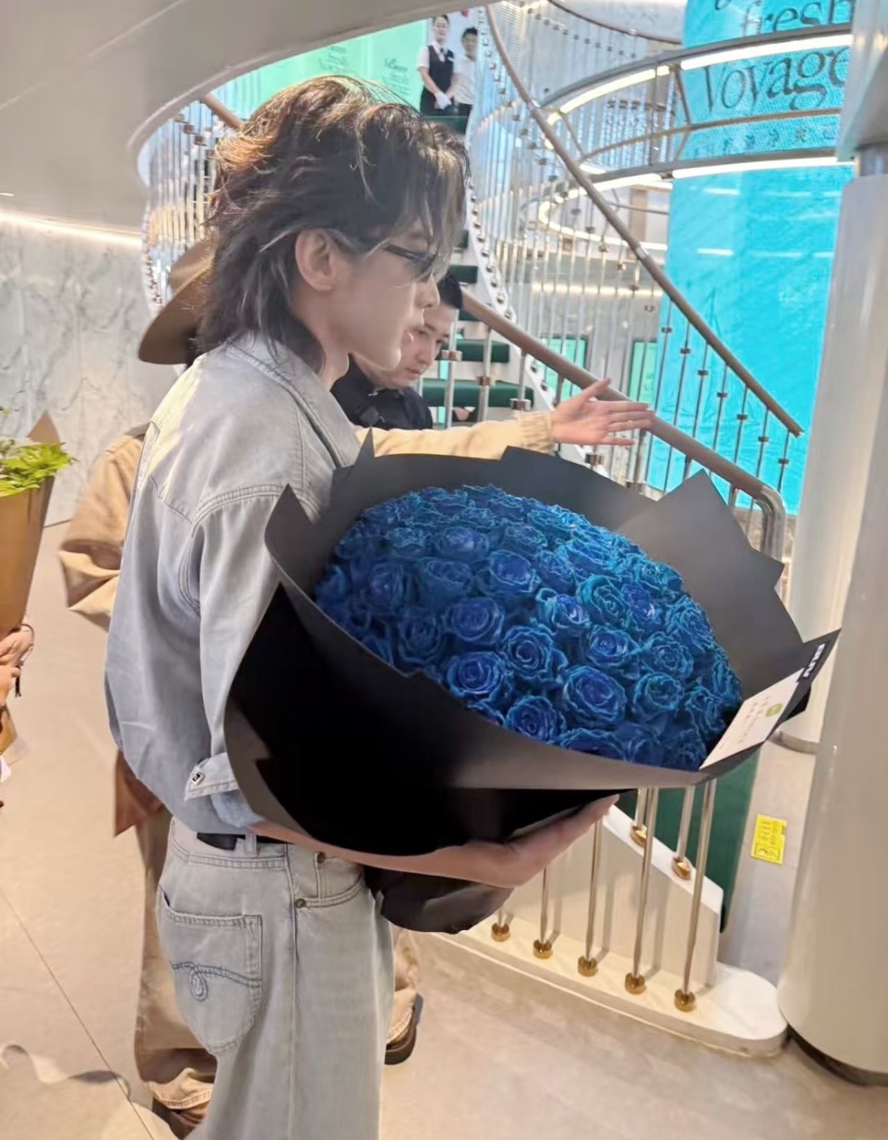 收花花 蓝玫瑰