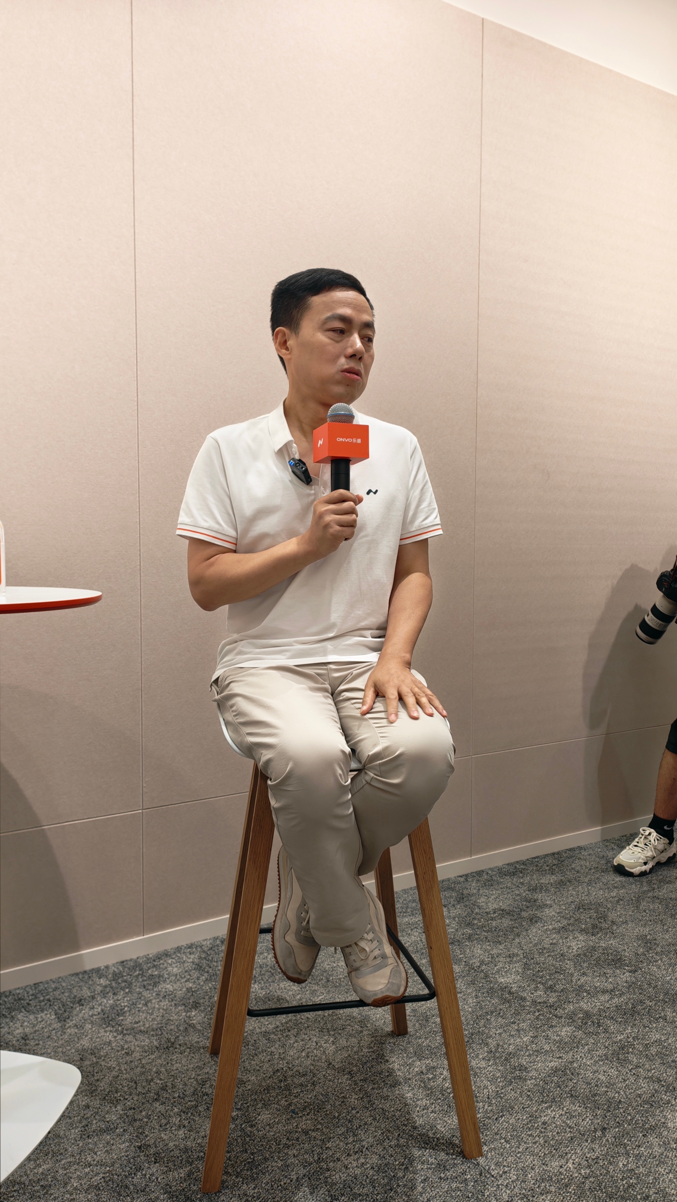 说自己是点亮齐齐哈尔L90打卡第一人，说，“不一定[doge]”。沈博：-L60