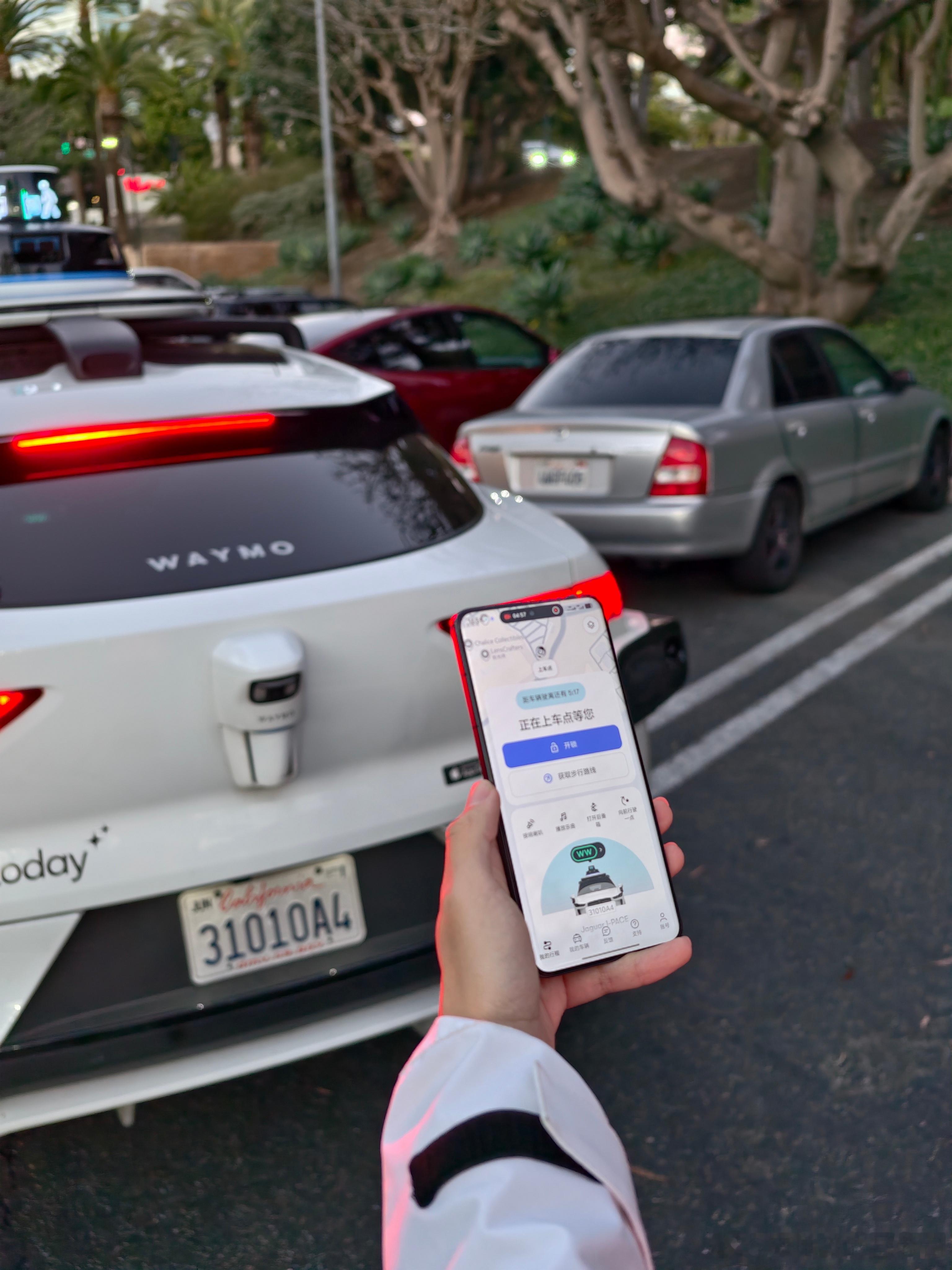 做了几天的FSD监管员还不够，体验下L4的Waymo吧Waymo在加州还真不少，