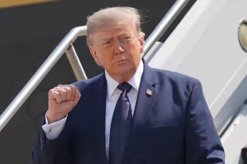 科技与产业链竞争，从来不是靠禁令和打压就能取胜。
美国接连打出多张压制牌，可现实