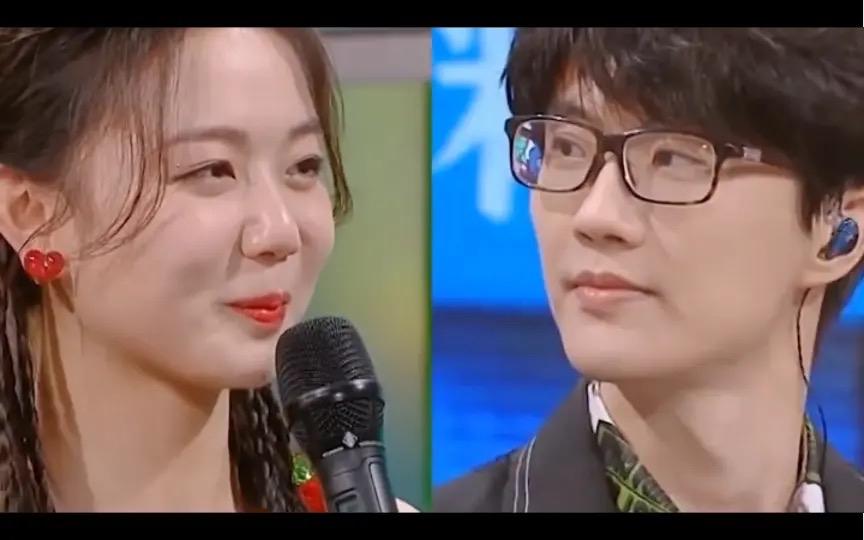 许嵩为什么会选择冯禧做自己的女朋友？真是看中了女方的年轻漂亮吗？深扒一下冯禧的个