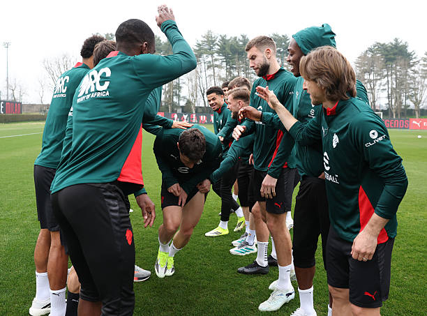 【好消息❗】 Antonio Vitiello：今天圣地亚哥·希门尼斯🇲🇽伤