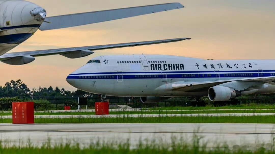 国航B-2445要出售了起拍价7200万挺合理的一代经典空中女皇国航这台故事也不