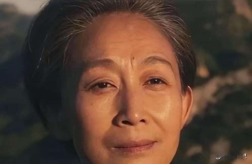 1948年，这位特工女王走进西柏坡，她拒绝了一切高位，只提了一个要求，此后三十年