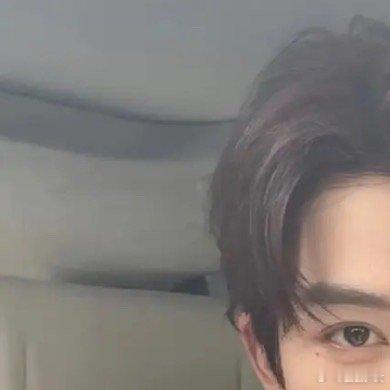 吃瓜最前线：王俊凯最近在挑歌，十一左右会发两首新歌出来。刘亦菲新剧的热度还算不错