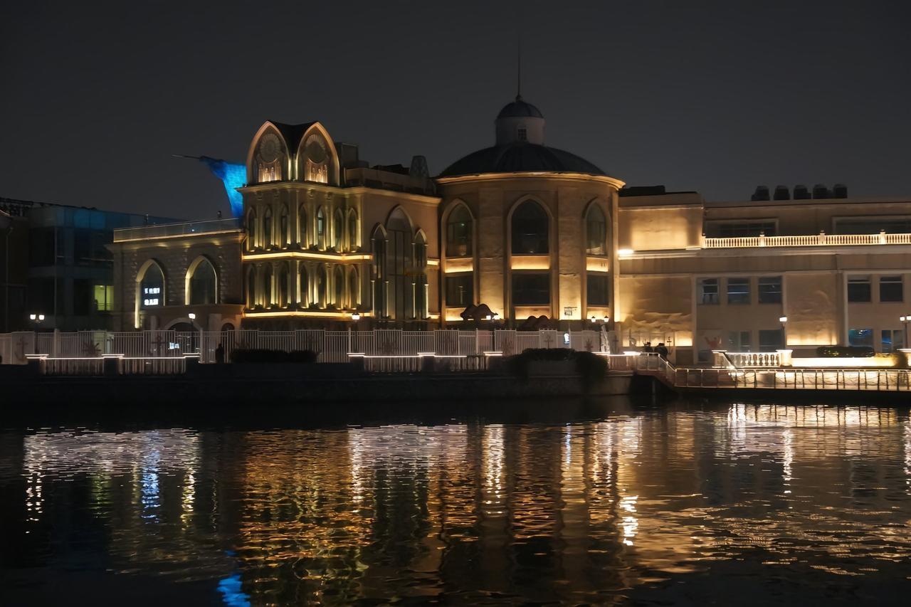 吹晚风，赏夜景@抖音小助手 @DOU+小助手