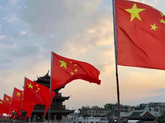 中国发展到今天，应该说国际威望非常高，但是你会发现，各国领袖去美国，是想得到尊重