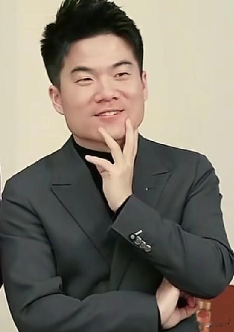 看到董宇辉现在的处境，就会明白普通人家的孩子跨越圈层有多难。网络让我们将这一切看