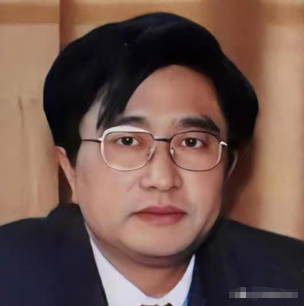 2001年，马向东注射死刑，细节披露，临刑前带镣铐与妻子痛哭告别。

那是200