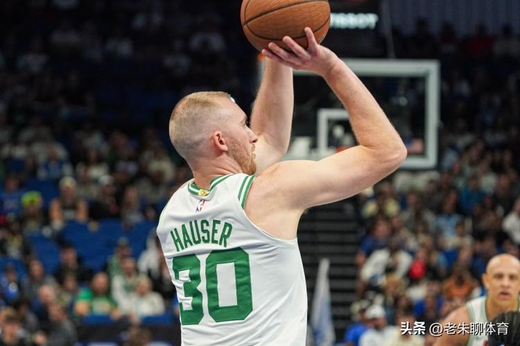 进攻是改善了，但是防不住呀！
今天骑士对阵凯尔特人的上半场比赛中，骑士队的进攻状