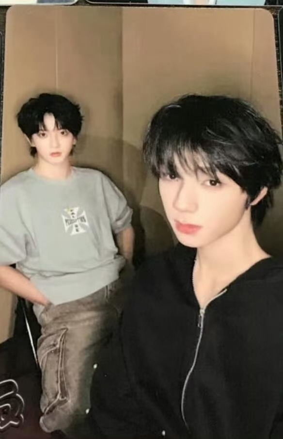 橹穆双人卡苦等的小卡终于来了，从王橹杰的壁纸曝光，少年潜藏于心地的暗恋拨云见日，